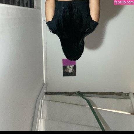 Naakte gelekte OnlyFans-foto van Curvy25