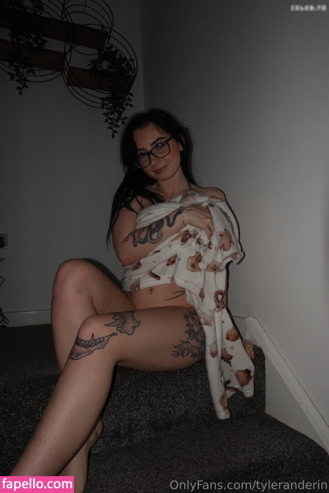 Naakte gelekte OnlyFans-foto van Tyler And Erin #219 Naakte gelekte OnlyFans-foto van Tyler And Erin #219