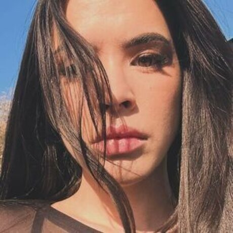 Naakte gelekte OnlyFans-foto van Rosie Okumura