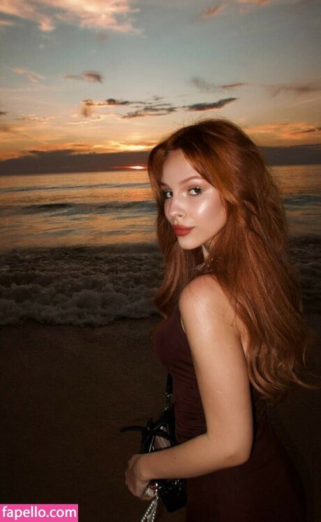 Naakte gelekte OnlyFans-foto van Liahstormi