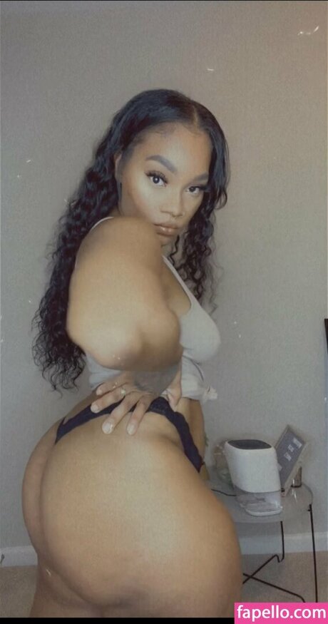 Naakte gelekte OnlyFans-foto van Sietesfavorite