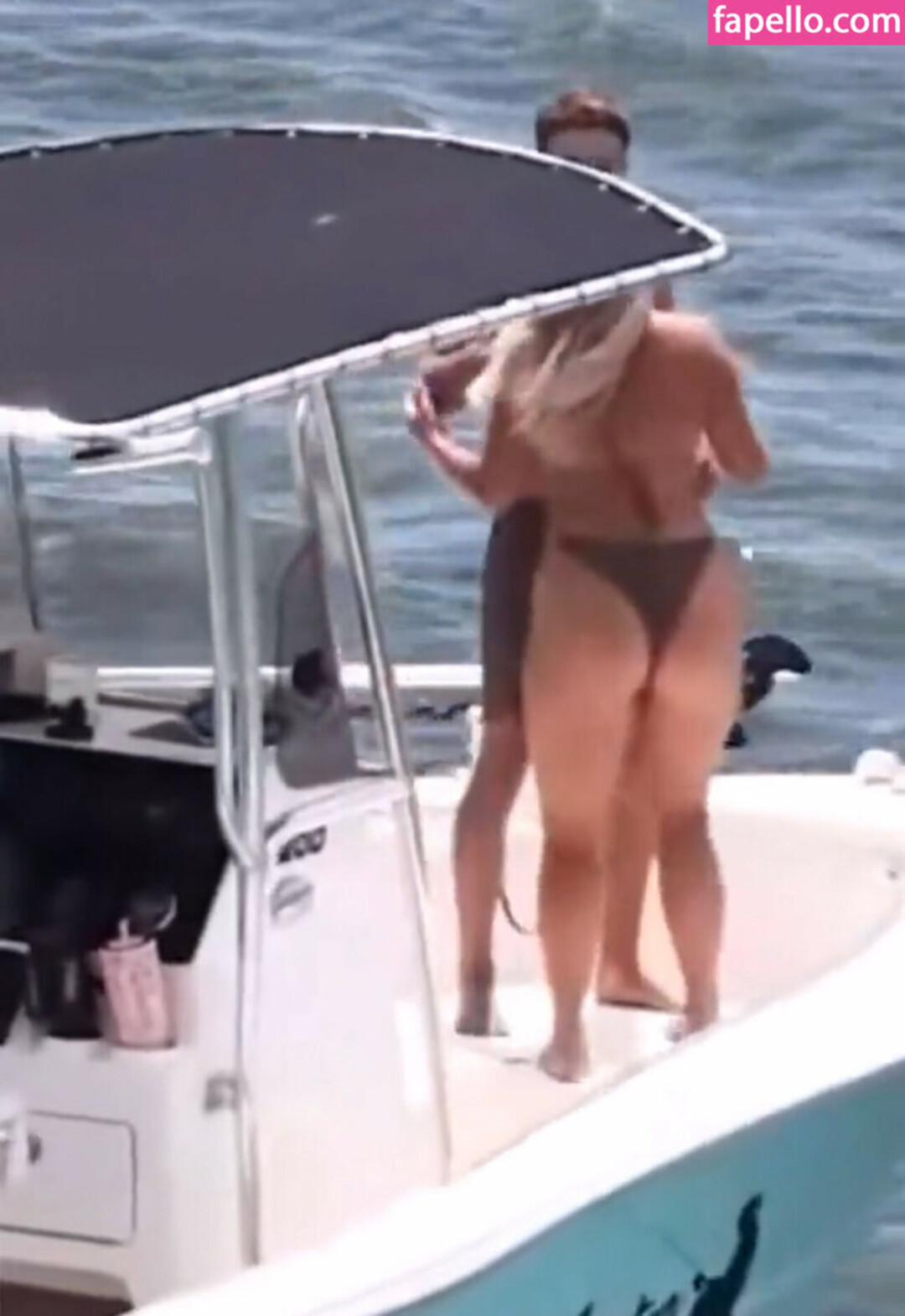 Naakte gelekte OnlyFans-foto van Cayla Vanderbaan #22 Naakte gelekte OnlyFans-foto van Cayla Vanderbaan #22