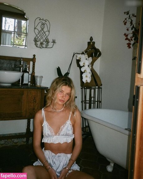 Ellie Thumann