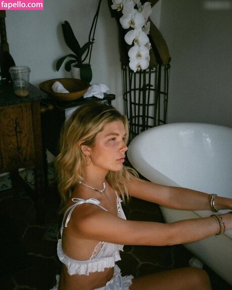 Ellie Thumann