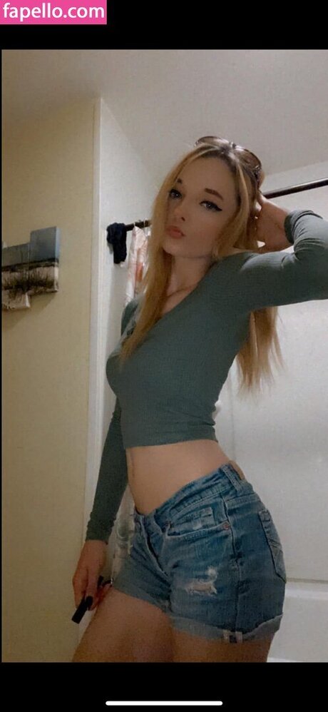 Kelly Lyn