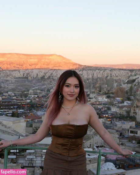 Hollyshu