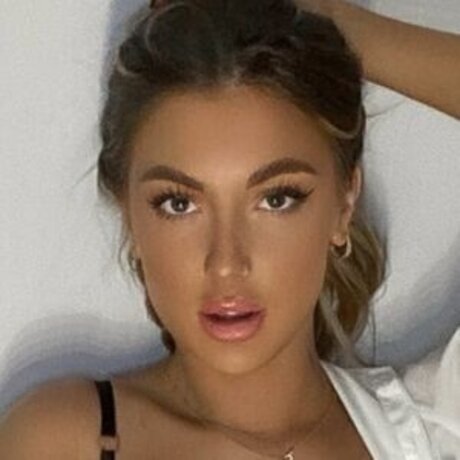 Chloe Hill