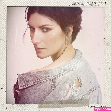 Naakte gelekte OnlyFans-foto van Laura Pausini