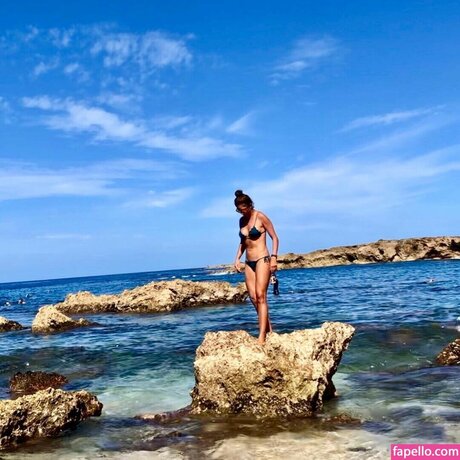 Naakte gelekte OnlyFans-foto van Gigi Vilela