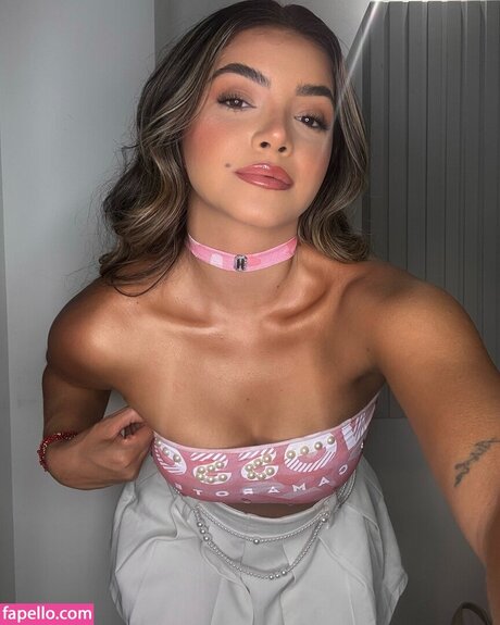 Larissa Esther