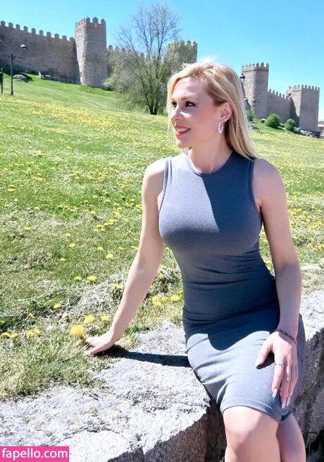 Naakte gelekte OnlyFans-foto van Beatriz Casado