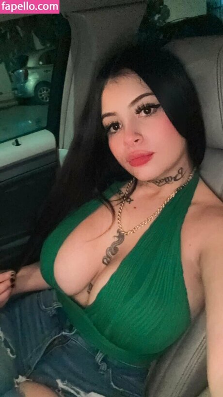 Naakte gelekte OnlyFans-foto van Karla Barcenas