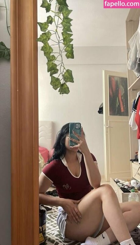 Naakte gelekte OnlyFans-foto van Su Balc