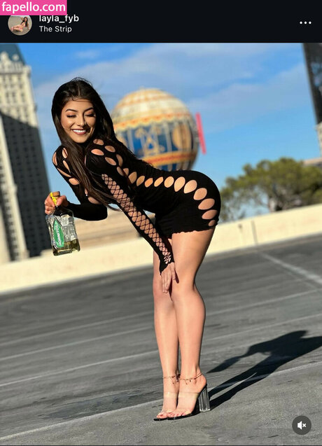 Naakte gelekte OnlyFans-foto van Lustn4layla