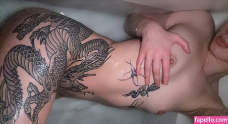 Naakte gelekte OnlyFans-foto van Gtayy Stargirl