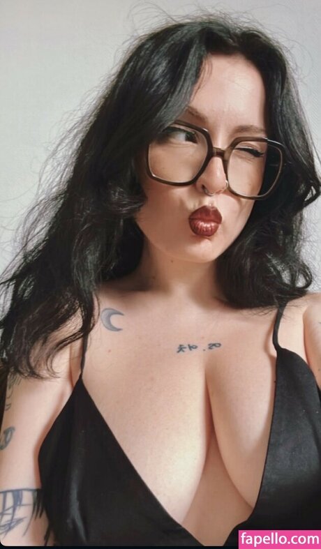 Naakte gelekte OnlyFans-foto van Bioodst0nes