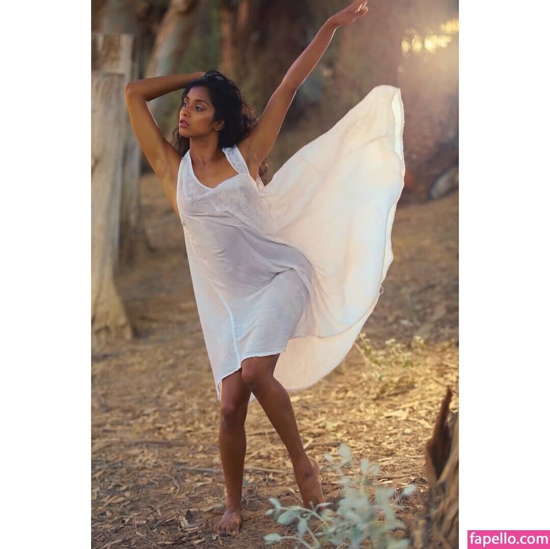 Naakte gelekte OnlyFans-foto van Aathira Rajeev #20 Naakte gelekte OnlyFans-foto van Aathira Rajeev #20