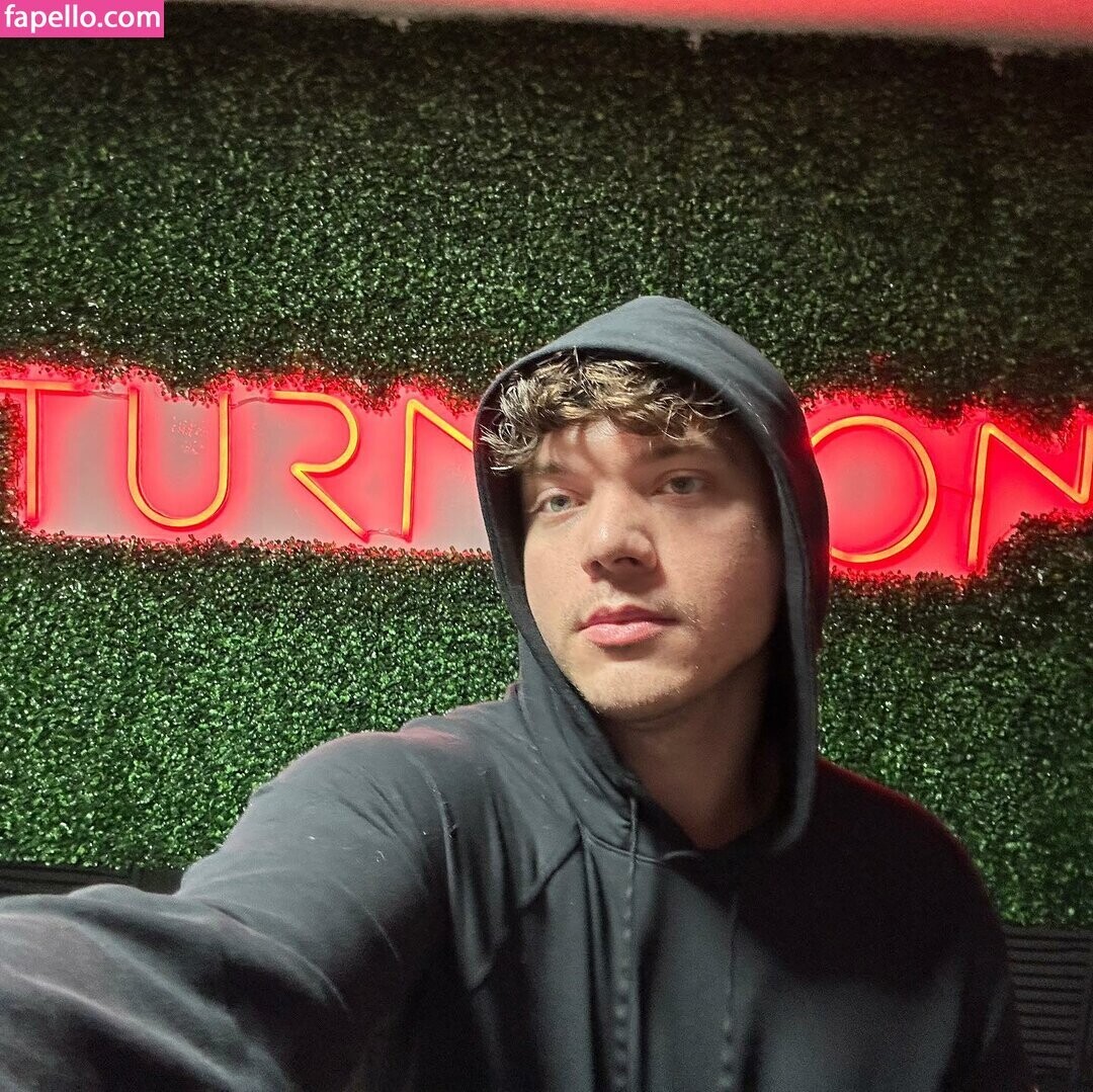 Naakte gelekte OnlyFans-foto van Luke Cooper #1 Naakte gelekte OnlyFans-foto van Luke Cooper #1