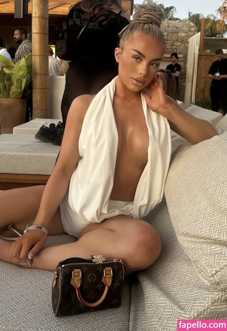 Holl Elizabeth