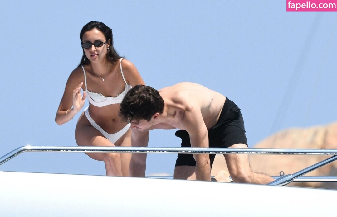 Naakte gelekte OnlyFans-foto van Alexandra Saint Mleux #101 Naakte gelekte OnlyFans-foto van Alexandra Saint Mleux #101