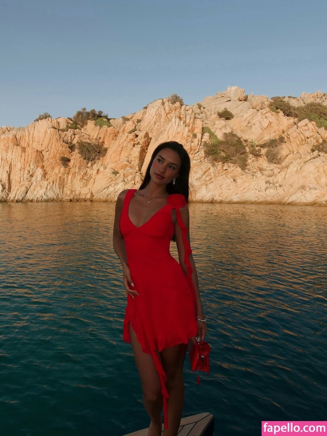 Naakte gelekte OnlyFans-foto van Alexandra Saint Mleux #136 Naakte gelekte OnlyFans-foto van Alexandra Saint Mleux #136