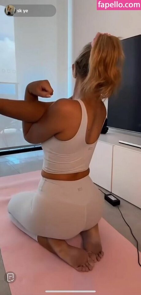 Naakte gelekte OnlyFans-foto van Heyitssoph01