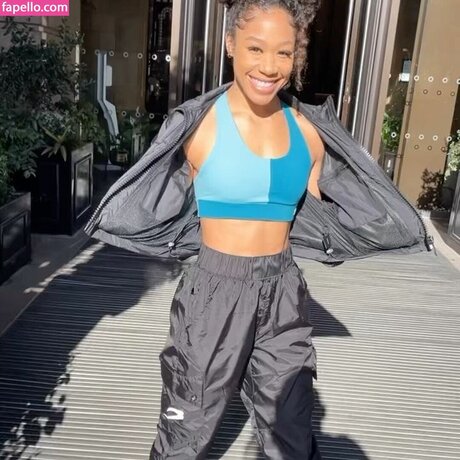 Naakte gelekte OnlyFans-foto van Alycia Baumgardner