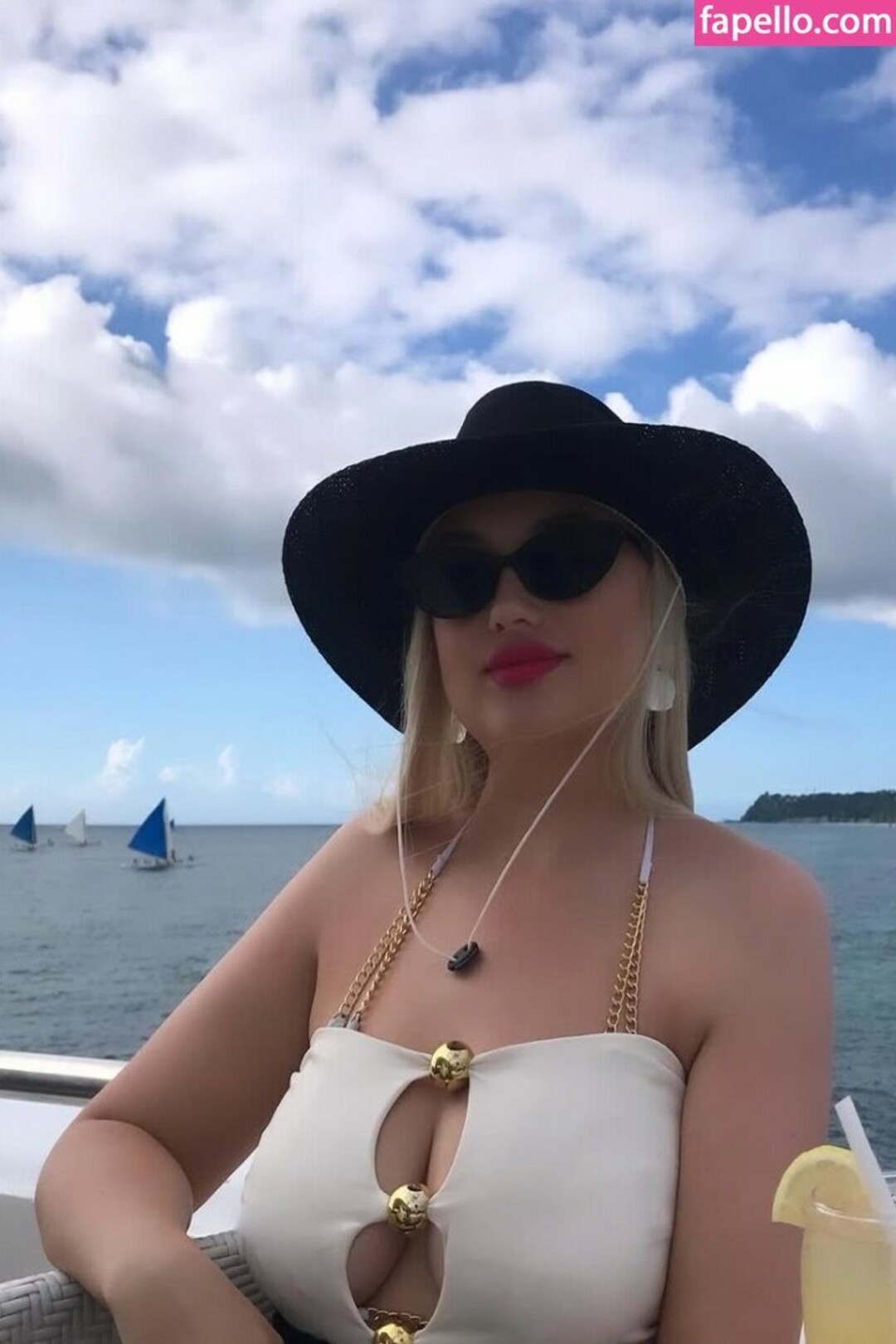 Naakte gelekte OnlyFans-foto van Amber Koltzow Bastick #1 Naakte gelekte OnlyFans-foto van Amber Koltzow Bastick #1