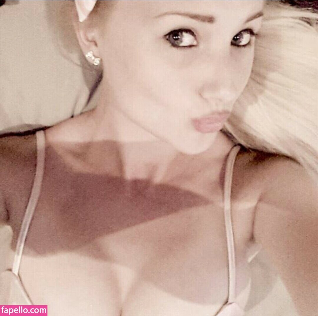 Naakte gelekte OnlyFans-foto van Amber Koltzow Bastick #29 Naakte gelekte OnlyFans-foto van Amber Koltzow Bastick #29