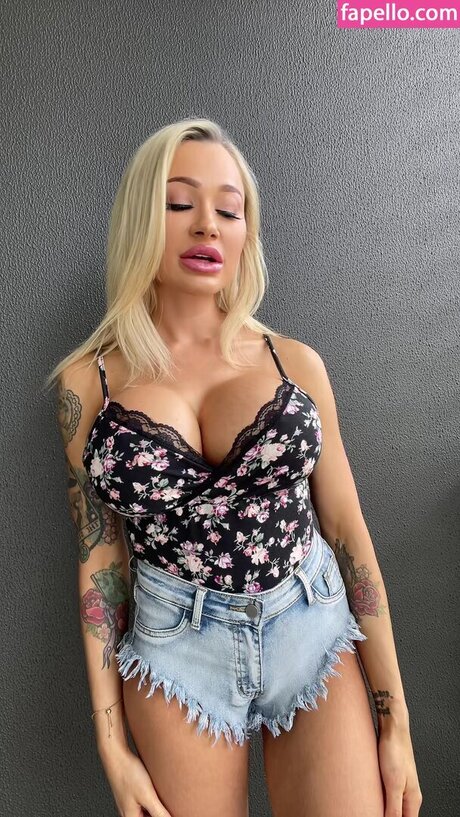 Naakte gelekte OnlyFans-foto van Portia Paris