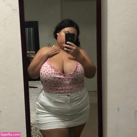 Naakte gelekte OnlyFans-foto van Carmen Ramos