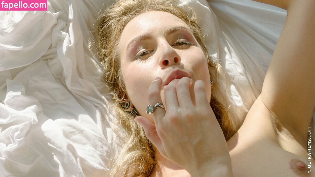 Naakte gelekte OnlyFans-foto van Alecia Fox #32 Naakte gelekte OnlyFans-foto van Alecia Fox #32