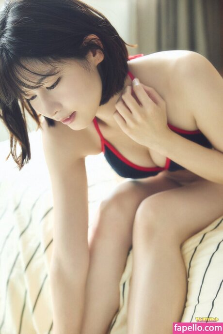 Naakte gelekte OnlyFans-foto van Saori Araki 