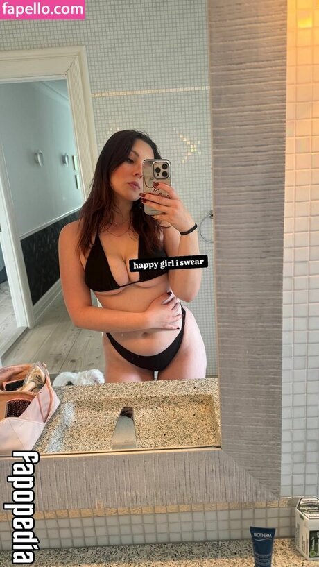 Naakte gelekte OnlyFans-foto van Christina Markus