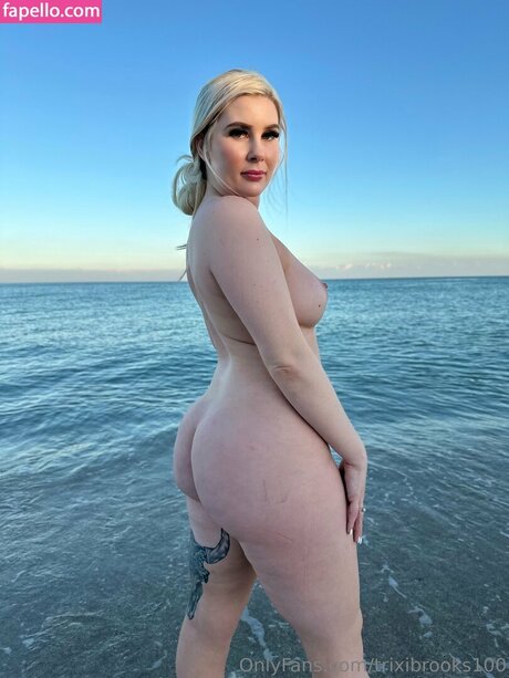 Naakte gelekte OnlyFans-foto van Thickbarbiegirl