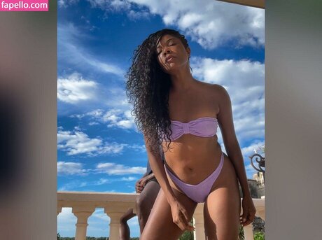 Naakte gelekte OnlyFans-foto van Gabrielleunion