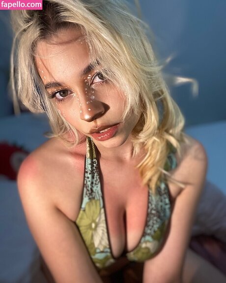 Naakte gelekte OnlyFans-foto van Azura0618