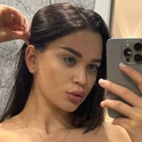 Naakte gelekte OnlyFans-foto van Kseniia Boginskaya