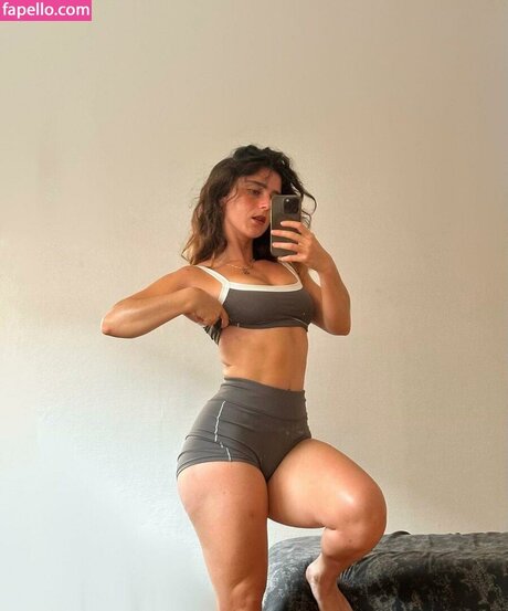 Naakte gelekte OnlyFans-foto van Wondermiz