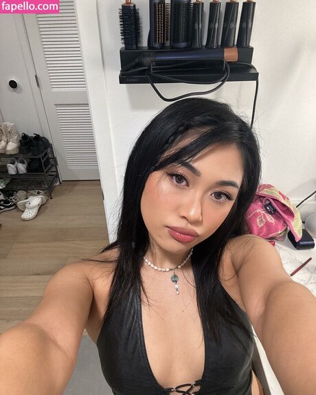 Naakte gelekte OnlyFans-foto van Julienneby