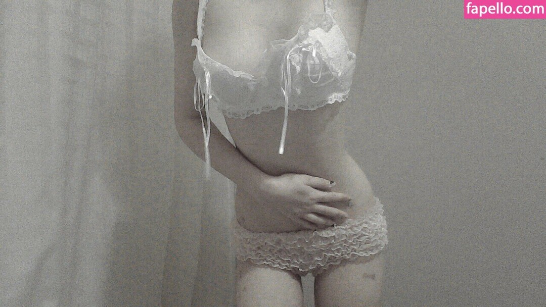 Naakte gelekte OnlyFans-foto van Veildose #10 Naakte gelekte OnlyFans-foto van Veildose #10