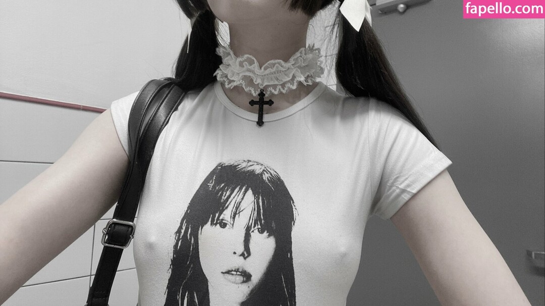 Naakte gelekte OnlyFans-foto van Veildose #2 Naakte gelekte OnlyFans-foto van Veildose #2