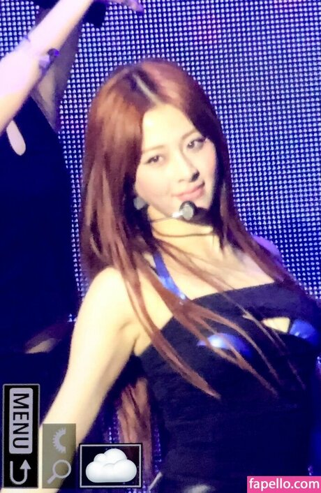 Huh Yunjin 허윤진