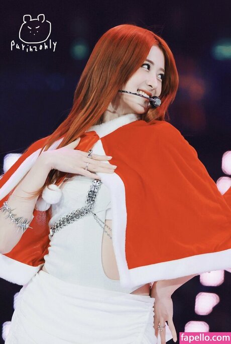 Huh Yunjin 허윤진