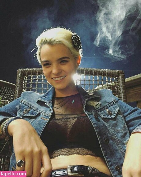 Naakte gelekte OnlyFans-foto van Brianna Hildebrand