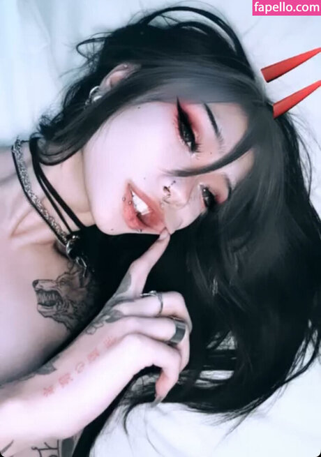 Naakte gelekte OnlyFans-foto van Eggspringroll