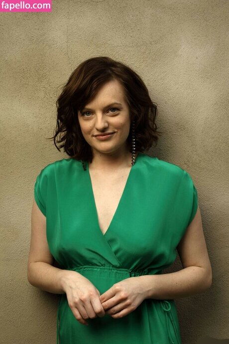 Naakte gelekte OnlyFans-foto van Elisabeth Moss