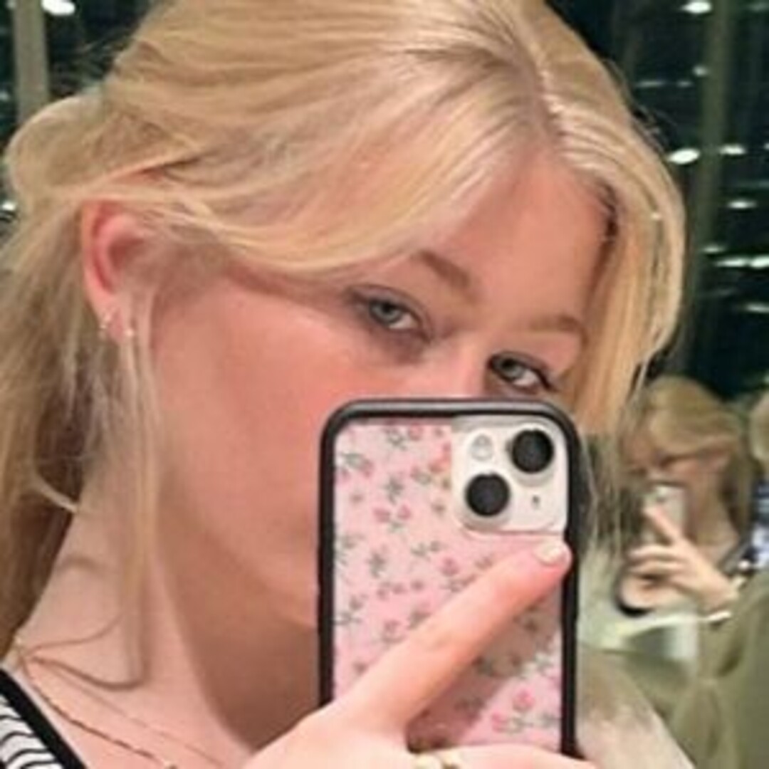 Naakte gelekte OnlyFans-foto van Clementine Vaughn #7 Naakte gelekte OnlyFans-foto van Clementine Vaughn #7