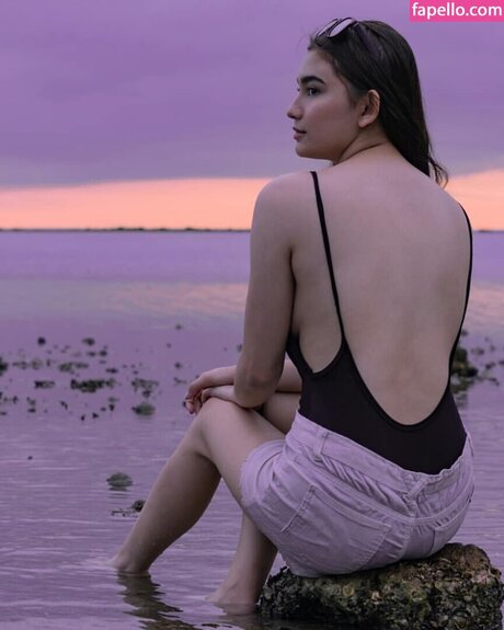 Naakte gelekte OnlyFans-foto van Katrina Dovey