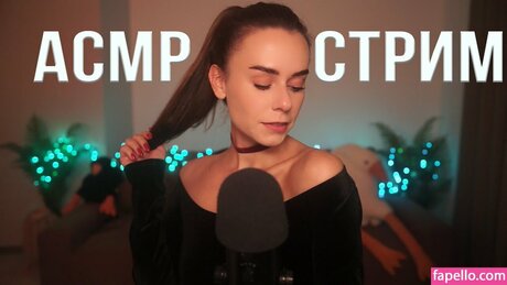 Naakte gelekte OnlyFans-foto van Heyhelen Asmr